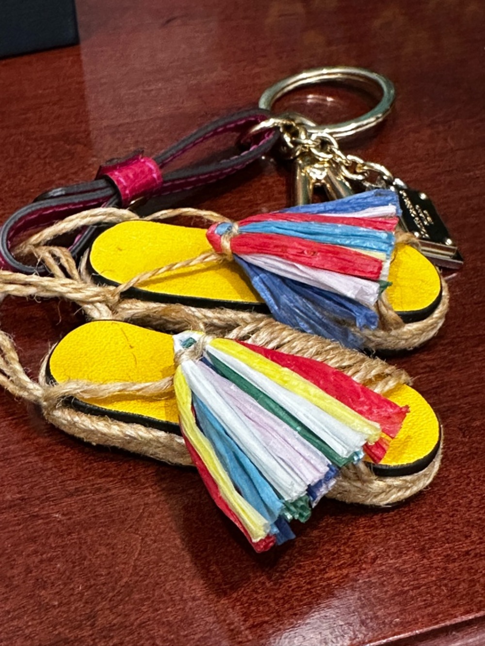 D&G Mini Espadrille Tassel Charm Keychain New With Box - Picture 7 of 12